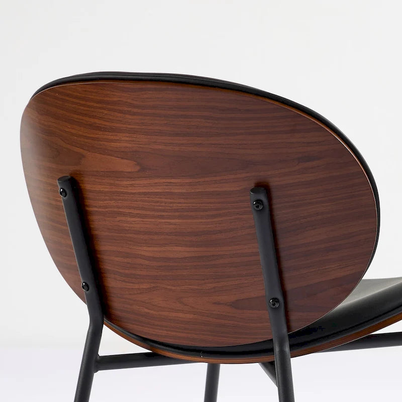Chaise coquille moderne de style médiéval