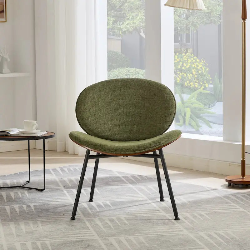 Chaise coquille moderne de style médiéval