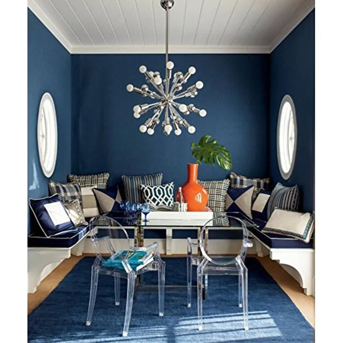Chaise en acrylique transparent